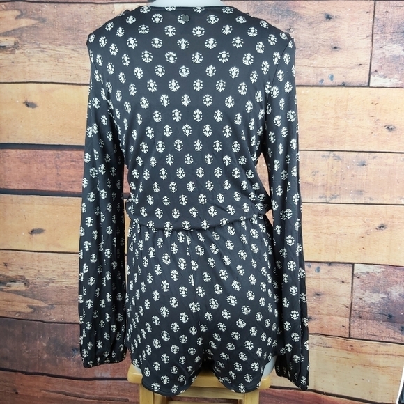 🍄3/50$🍄 Billabong romper jumpsuit size medium deep v neck - Picture 4 of 7